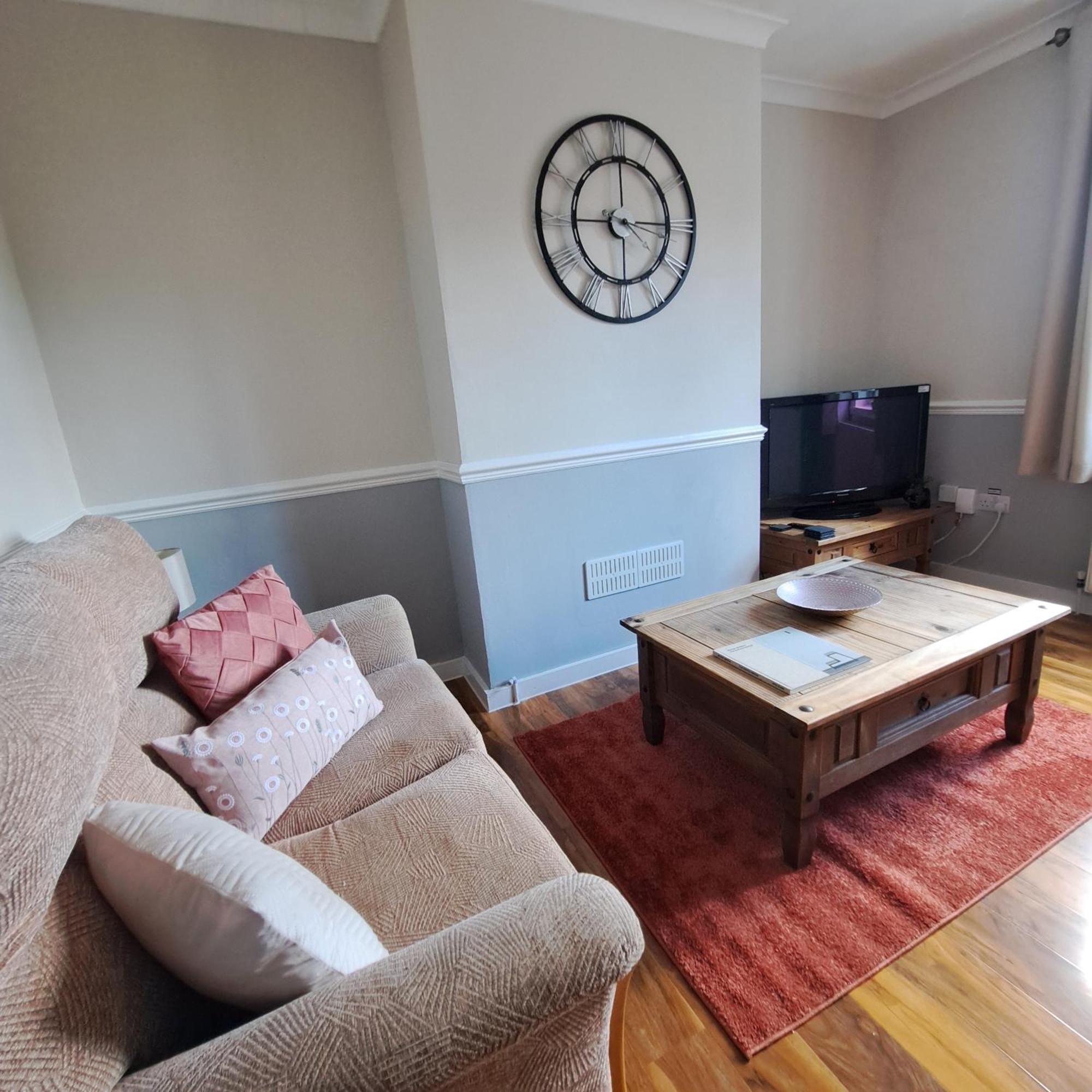 Generous 3 Bed In The Heart Of The Village Huntingdon Esterno foto